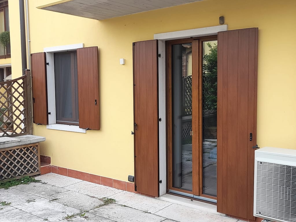 Finestre e scuri in legno San Bonifacio