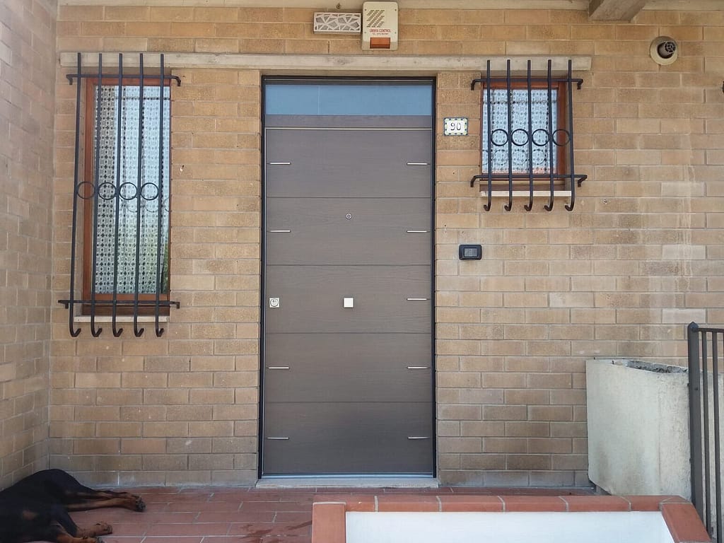 Porta blindata Caldiero moderna