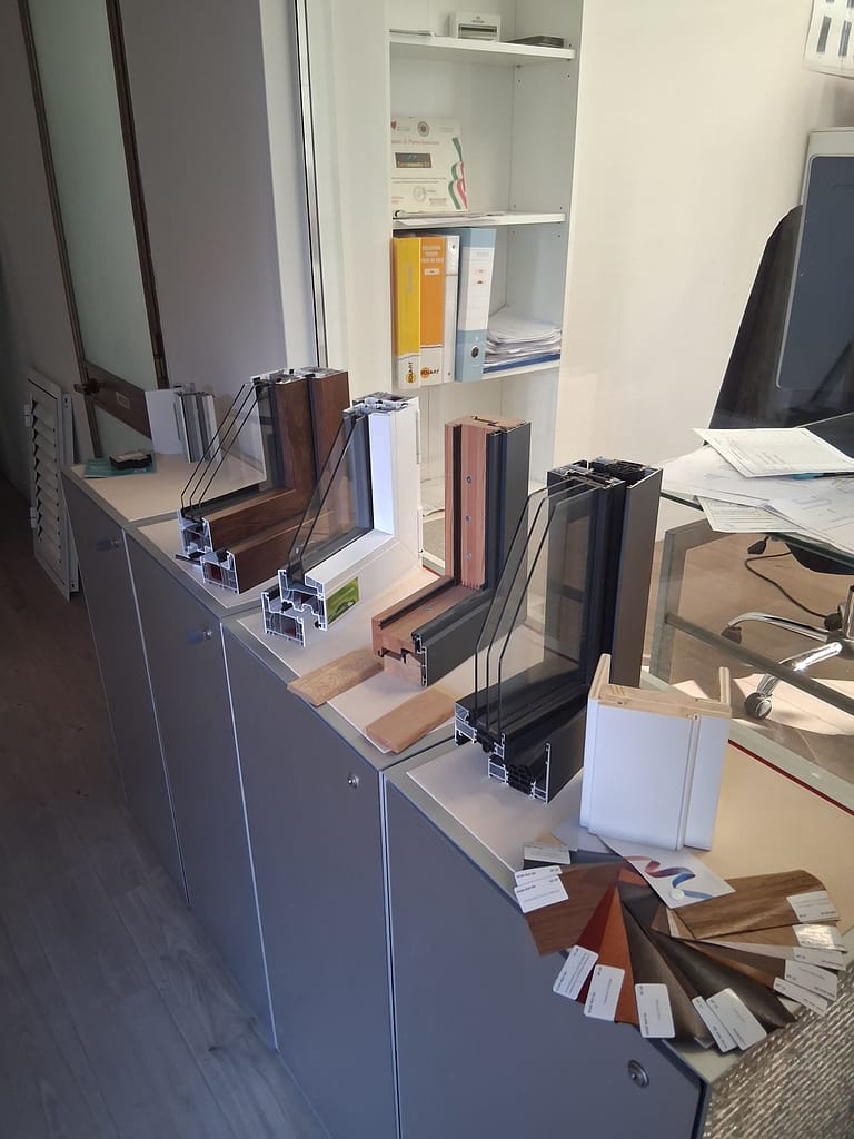 Showroom profili pvc, alluminio e legno a San Bonifacio